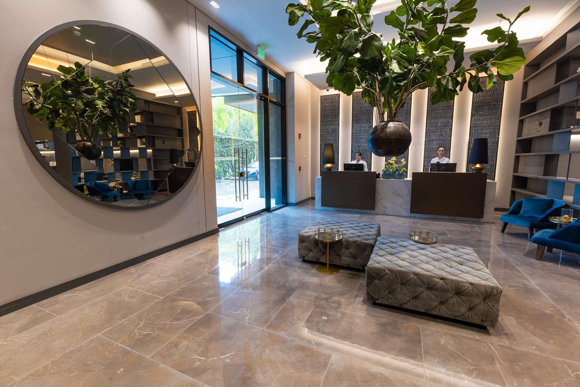 Hotel York Luxury Suites Medellin By Preferred Dış mekan fotoğraf The lobby of the hotel