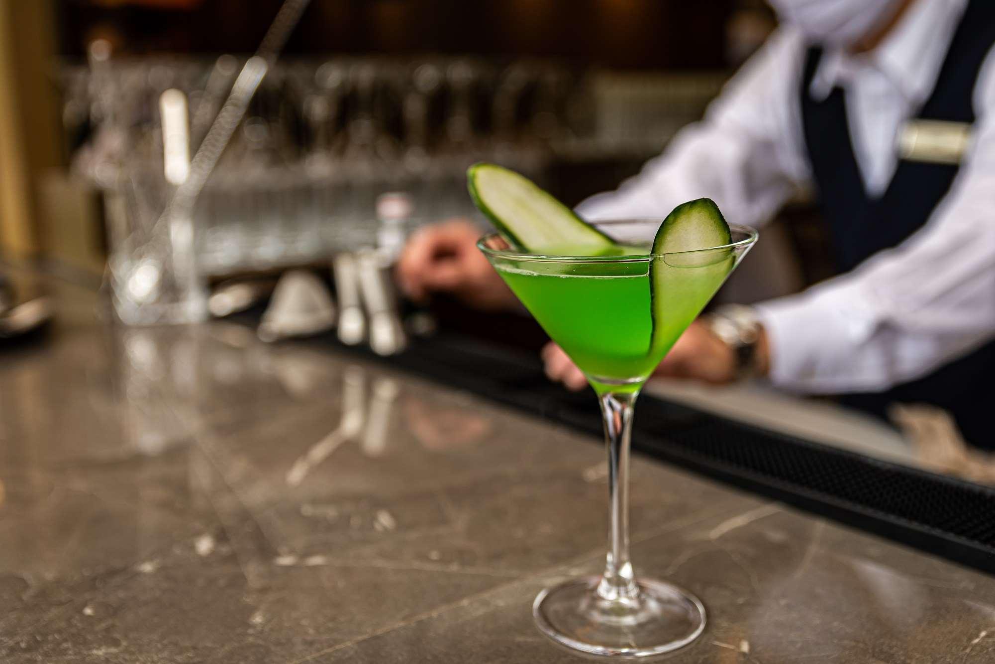 Hotel York Luxury Suites Medellin By Preferred Dış mekan fotoğraf A green cocktail