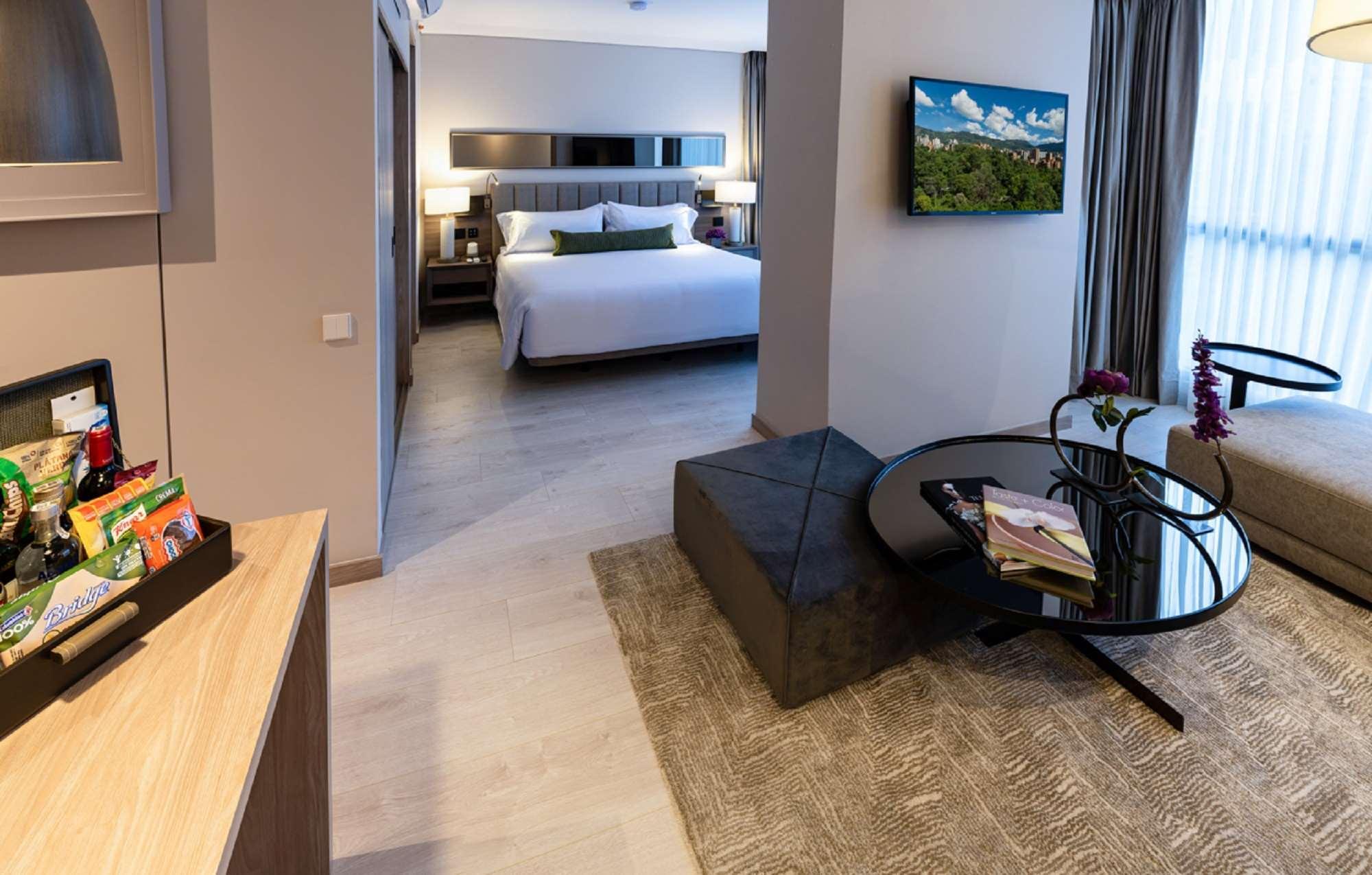 Hotel York Luxury Suites Medellin By Preferred Dış mekan fotoğraf A suite at the hotel