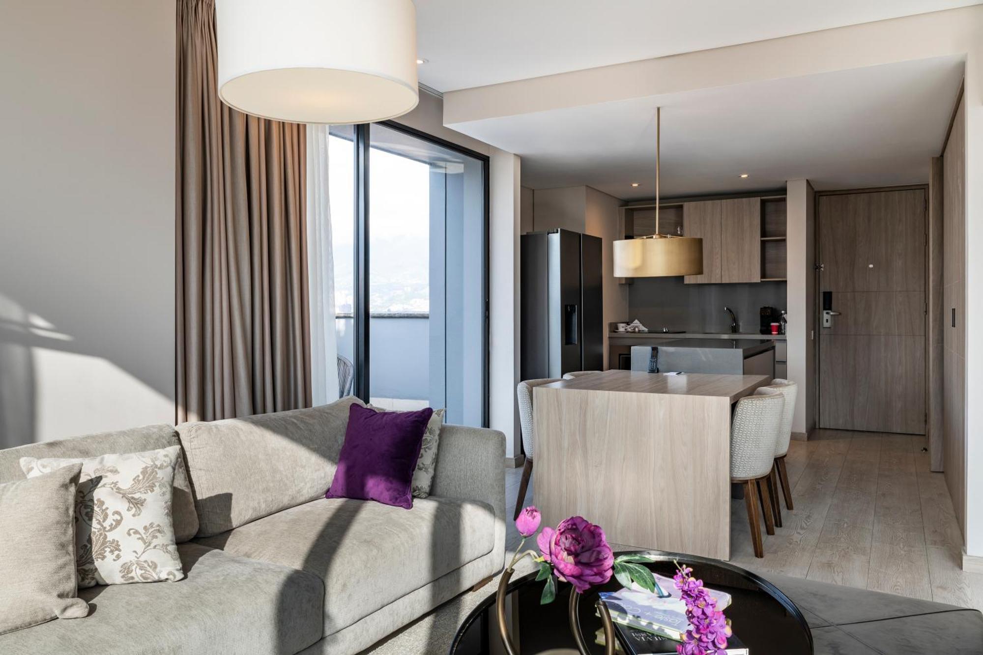 Hotel York Luxury Suites Medellin By Preferred Dış mekan fotoğraf A typical apartment interior