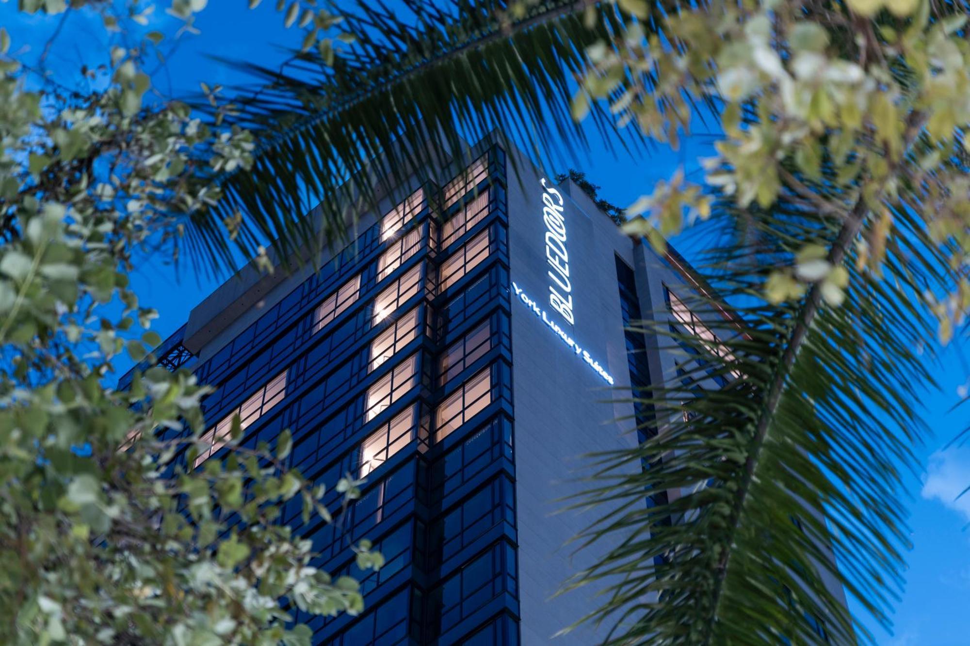 Hotel York Luxury Suites Medellin By Preferred Dış mekan fotoğraf The Icon